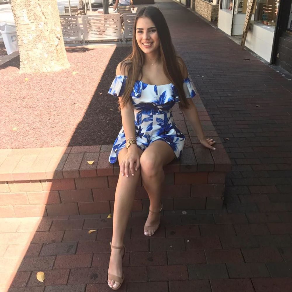 Meet your Posher, Danielle